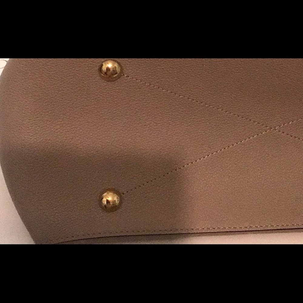- LOUIS VUITTON MAIDA HOBO IN TOURTERELLE GRAY - Picture 15 of 16